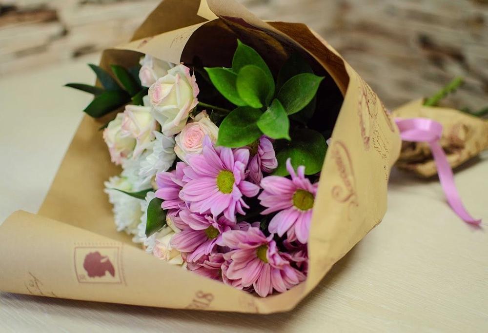 Букет цветов из: Розы и Хризантемы в Новокаякенте