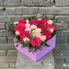 Цветочная композиция из Розы в коробке в Новокаякенте