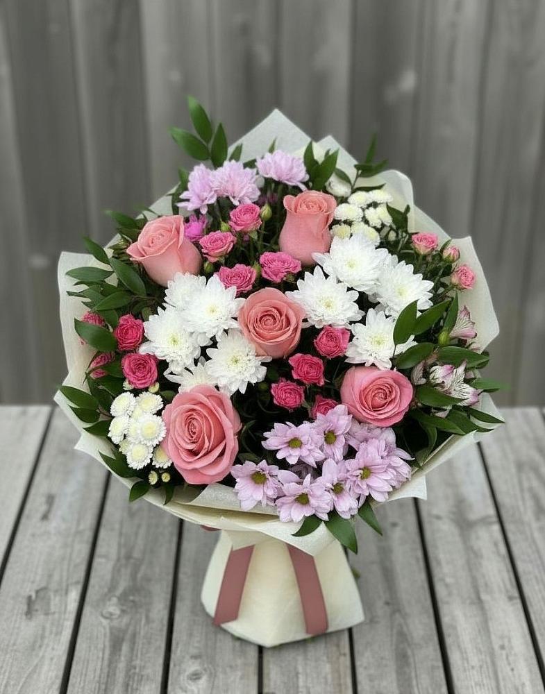 Букет цветов из: Альстромерии, Гвоздики, Розы и Хризантемы в Новокаякенте