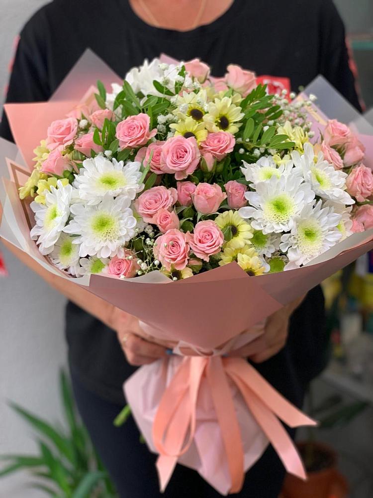 Букет цветов из: Розы и Хризантемы в Новокаякенте