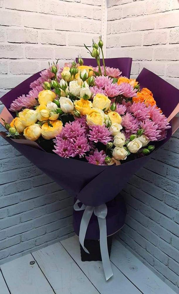 Букет цветов из: Хризантемы и Розы в Новокаякенте