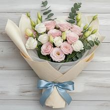 Букет цветов из:  Лизиантусы #REPLACE_PRED# Новокаякенте