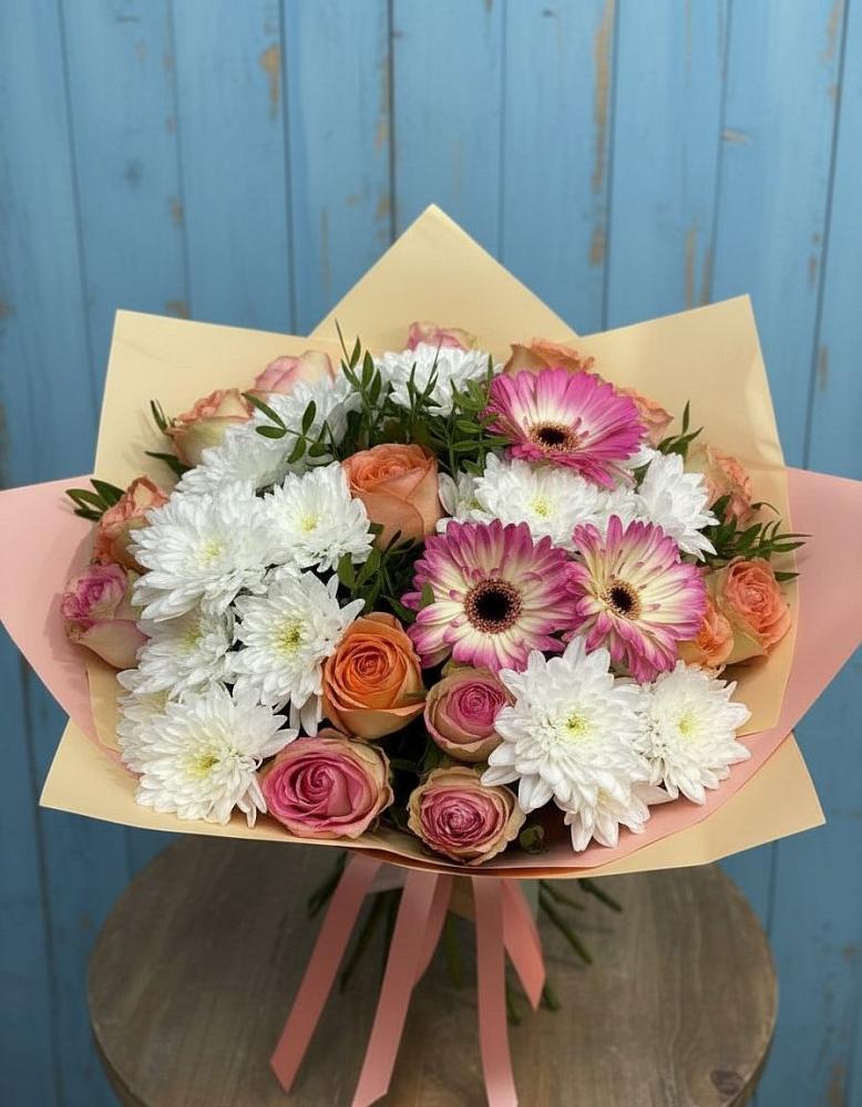 Букет цветов из: Розы, Герберы и Хризантемы в Новокаякенте