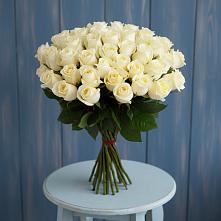 Букет 51 Белая роза Эдлесс Лав в Новокаякенте