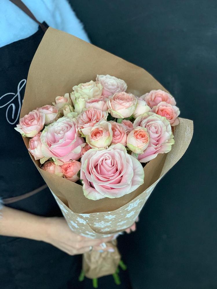 Букет цветов из: Хризантемы и Розы в Новокаякенте