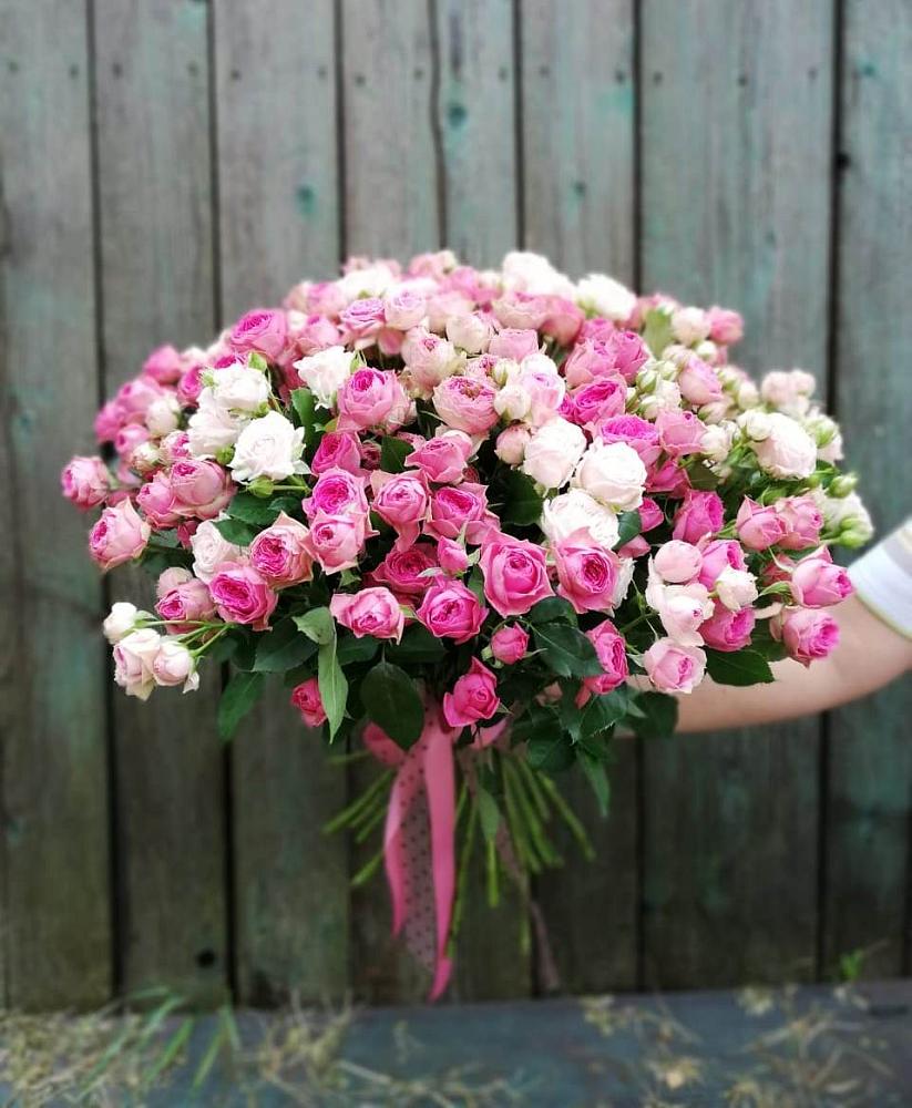 Букет Розовые кустовые розы Натали и Лав Лидия в Новокаякенте