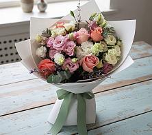 Букет цветов из:  Розы, Лизиантусы и Гвоздики в Новокаякенте