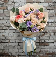 Букет цветов из:  Розы, Лизиантусы и Гвоздики #REPLACE_PRED# Новокаякенте